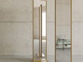 Дизайнерское напольное одностороннее зеркало Glass Memory Ablestar в металлической раме золотого цвета